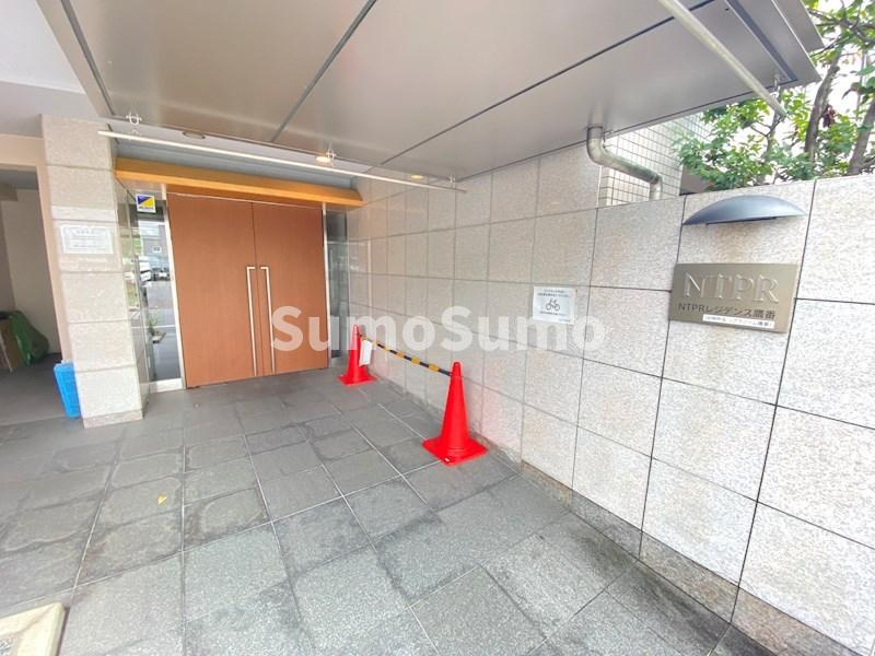 NTPRレジデンス鷹番のエントランス|建物の内部です
