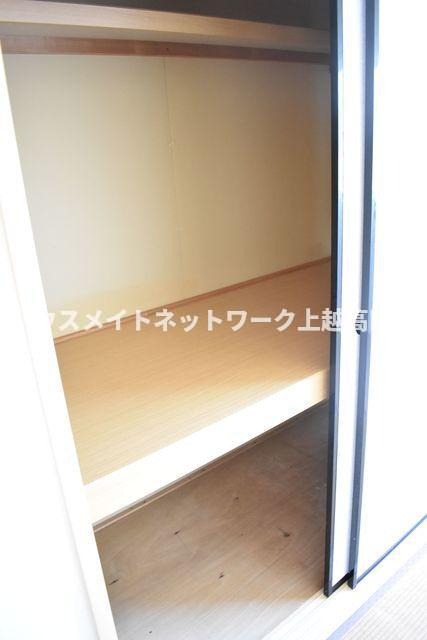 ウイングヒルズＢ棟の収納|押入れ