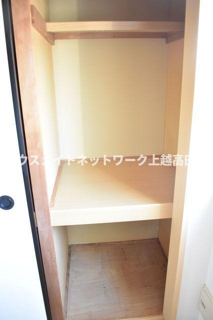 ウイングヒルズＢ棟の収納|押入れ