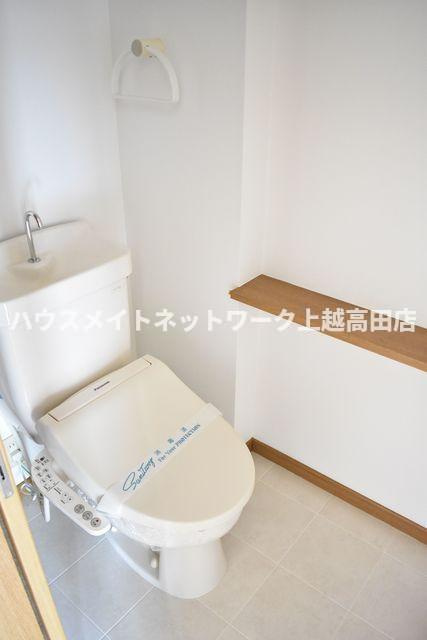 ウイングヒルズＢ棟のトイレ|温水洗浄暖房便座