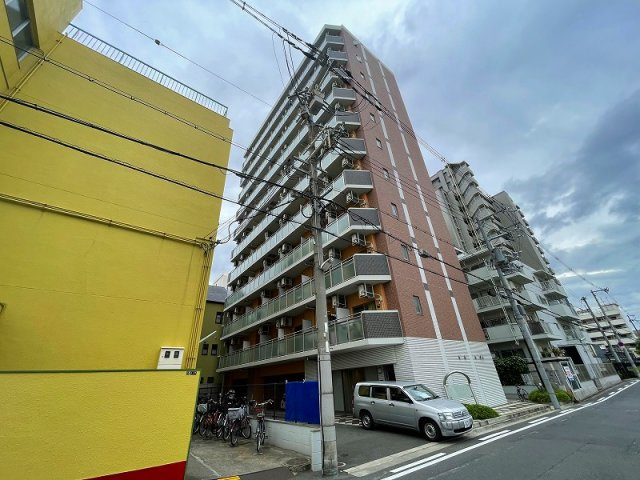 M’プラザ小阪駅前の外観