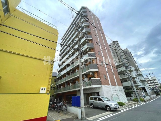 M’プラザ小阪駅前の外観