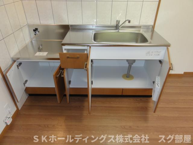 明和マンションⅠの収納|キッチン収納下