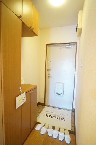ル・モンテストＳの玄関|収納もある玄関です