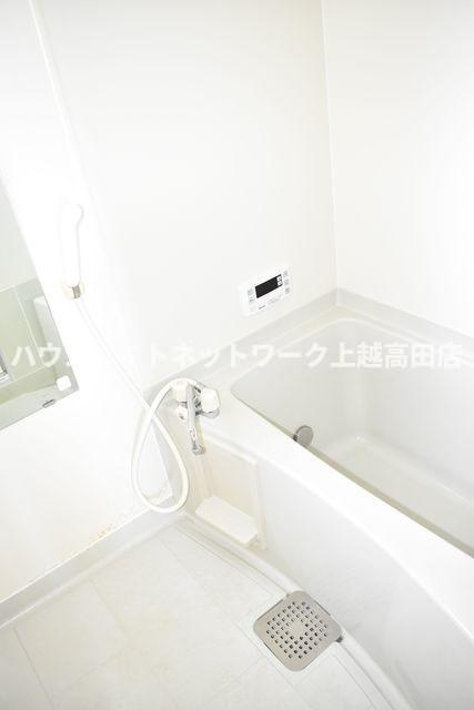 ウイングヒルズＢ棟の浴室|追焚機能付