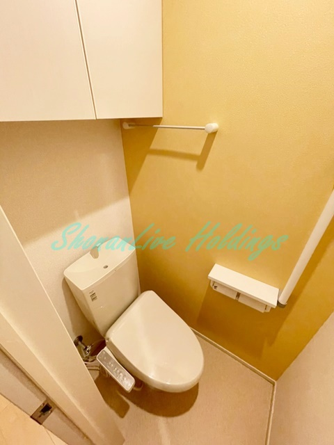 鎌倉市上町屋のアパートのトイレ