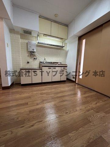 仲介手数料0円！名北ビルの居間・リビング