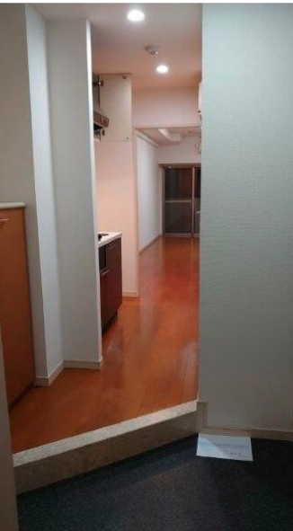 アリュージュ三ノ輪の玄関