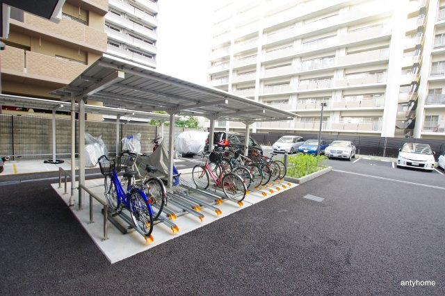 S-RESIDENCE新大阪WEST　仲介手数料無料の駐車場