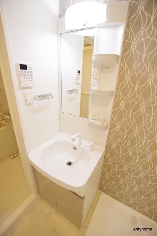 S-RESIDENCE新大阪WEST　仲介手数料無料の洗面所