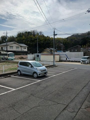 ブランカドゥボナールＡの駐車場