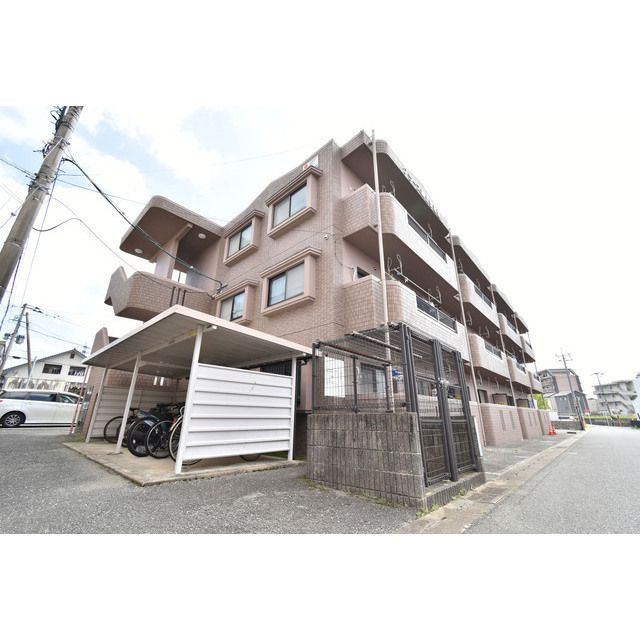 グラース蔵上 参番館の外観|綺麗な外観です☆