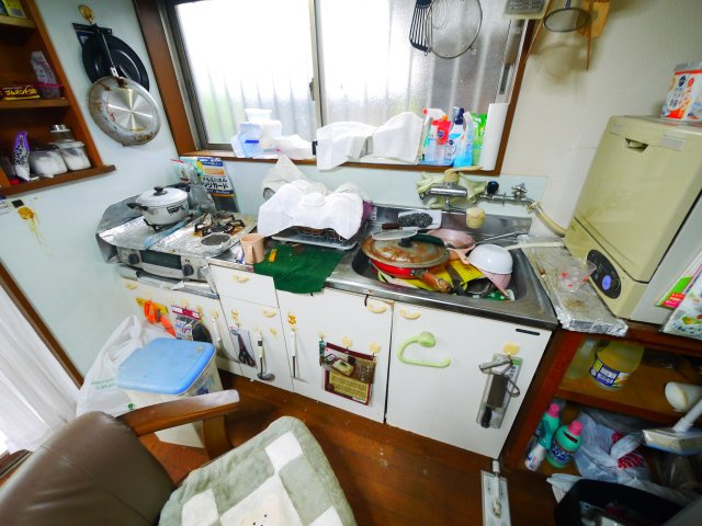 富里市十倉　平屋中古戸建のキッチン|平成20年4月築２DK平屋 敷地約82坪　屋内外残置多数あり現況引渡し。 駐車2台可能 北東公道角地