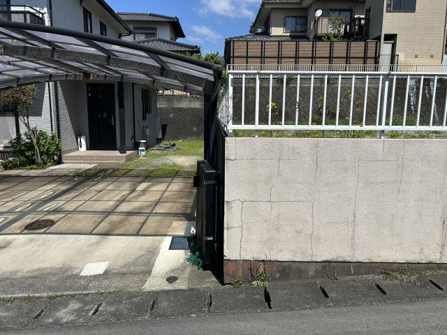 熊本県熊本市北区清水岩倉2丁目22-13の外観|敷地”左手”の境界部分