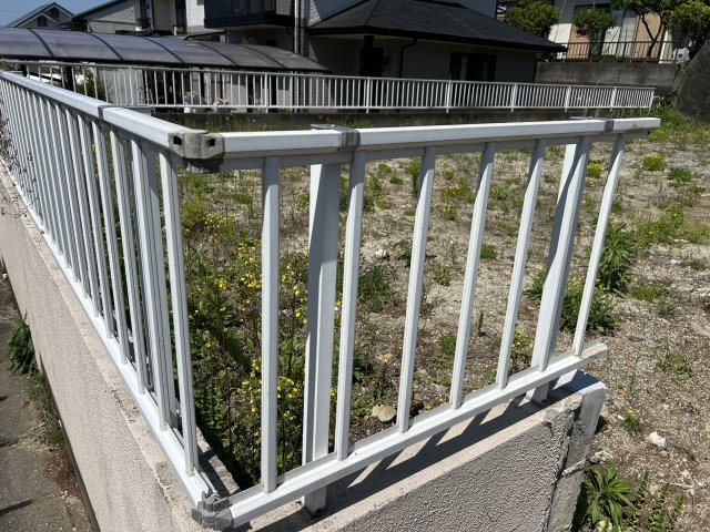 熊本県熊本市北区清水岩倉2丁目22-13の外観|フェンスも劣化が目立ちます。細部は現地で確認されてください♪