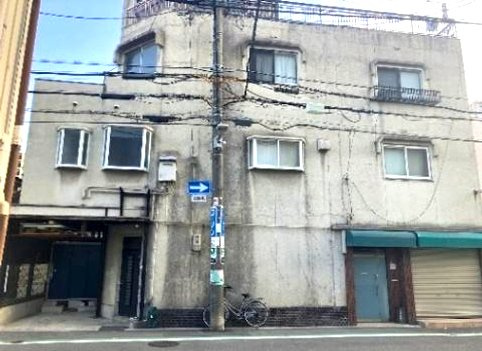 中津谷口店舗
