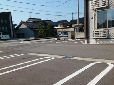 【駐車場】 | ハウス　フリーデ