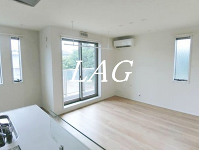 【居間・リビング】 | ラシーネ椿 | 洋室のお部屋です。