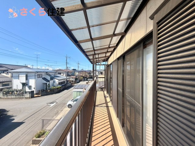 宇都宮市野沢町　中古戸建のバルコニー|南面バルコニー！家族全員分の布団もゆったり並べられるます♪