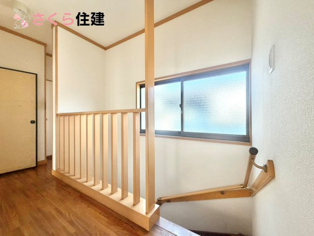 宇都宮市野沢町　中古戸建のその他共用部分|２階廊下転倒防止のため手すり設置