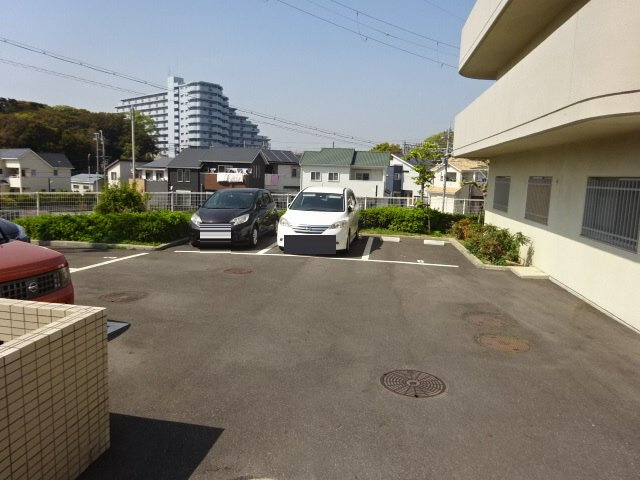 東急ドエル・アルス西明石コーストの駐車場