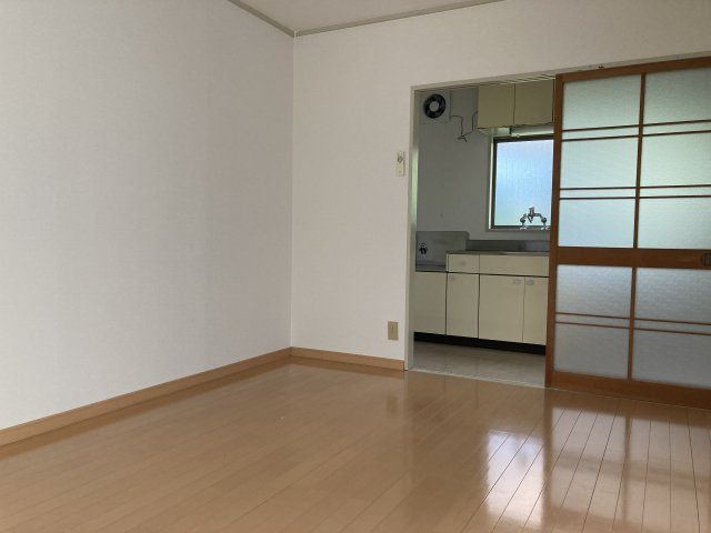 アネックス山王の居間・リビング|洋室6帖