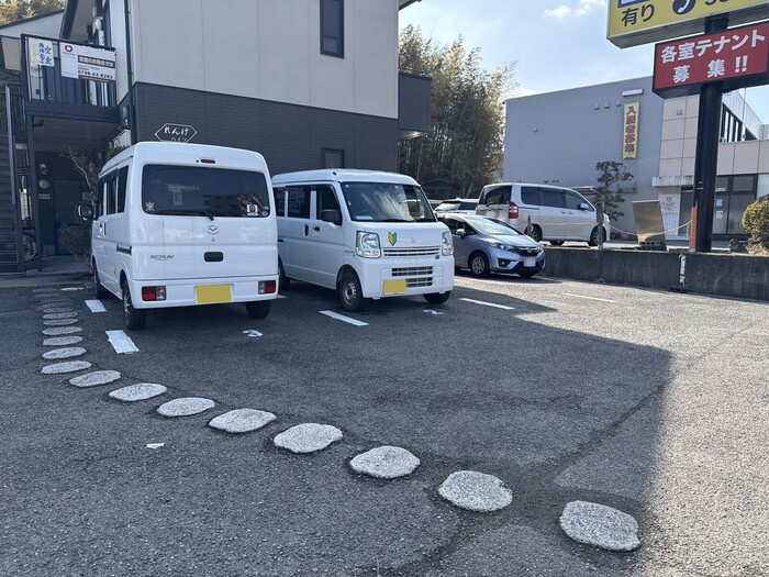 れんげハイツの駐車場