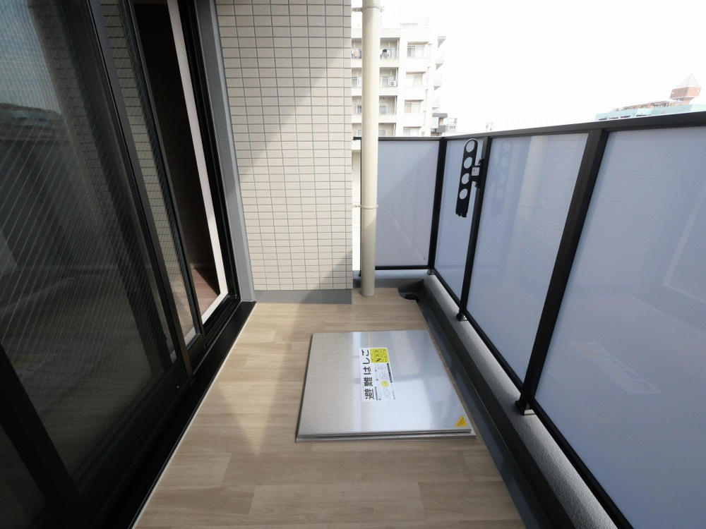 レジュールアッシュ緑橋駅前のバルコニー