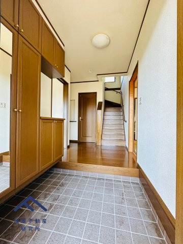 糟屋郡久山町大字山田　戸建ての玄関