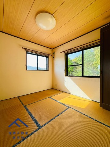糟屋郡久山町大字山田　戸建ての洋室