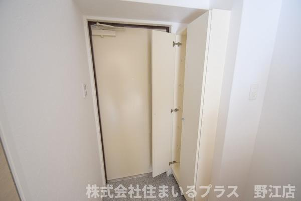 ドゥエリング千林の玄関