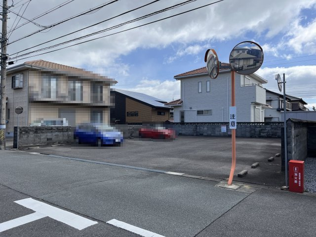 津市一身田平野 売土地の周辺