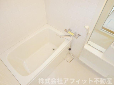 【浴室】 | サン・オーレ久松 | ※左右反転イメージ