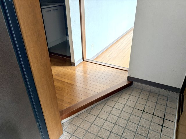 クレスト白鳥の玄関