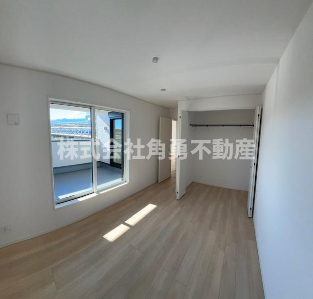 秦野市堀西第24　新築一戸建て　2号棟の内観：施工例|《施工例》洋室