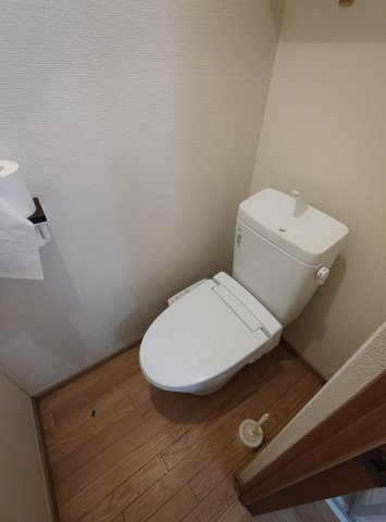城の下通３丁目貸家のトイレ