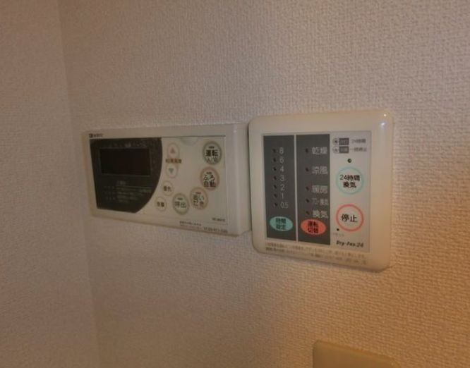 タウンハウス東中野(タウンハウスヒガシナカノ) のその他|追い焚き・浴室乾燥機付き（同一仕様写真）