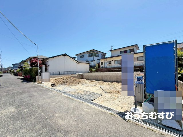 春日井市東山町5丁目（全1棟）の前面道路含む現地写真