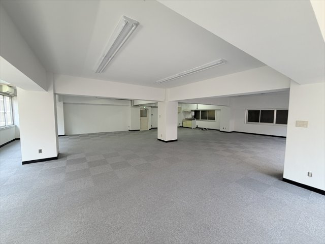 銀友ビル