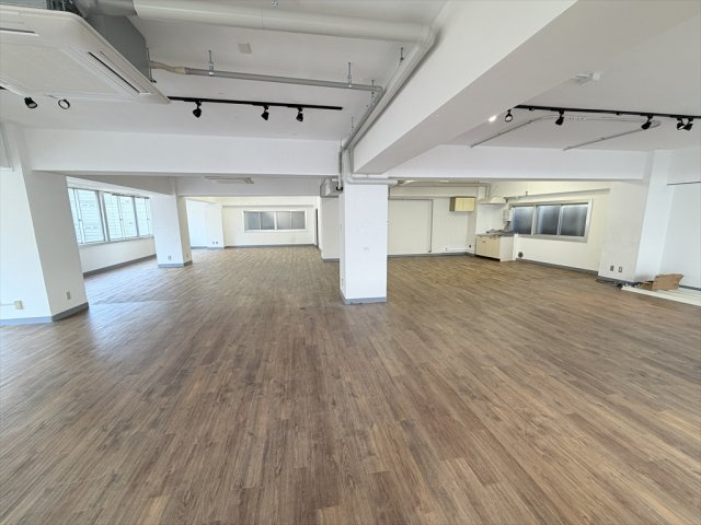 銀友ビル