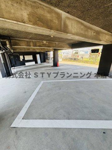 仲介手数料0円！デンマークハイツIIの駐車場