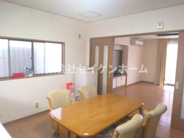 熊谷市玉井　中古住宅の居間・リビング