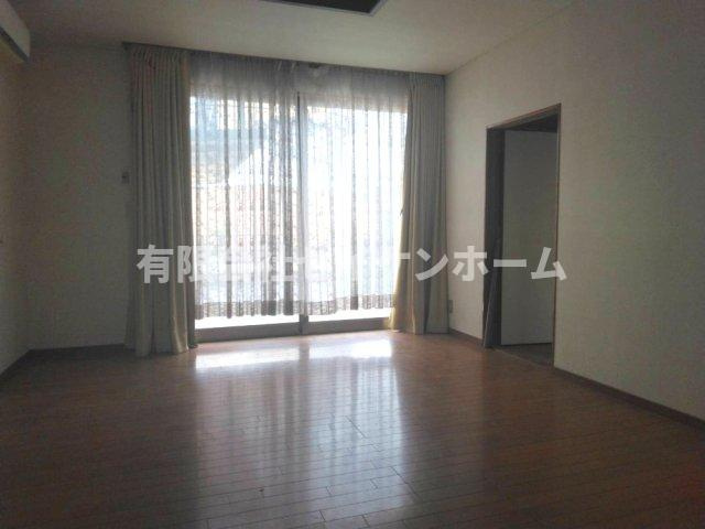 熊谷市玉井　中古住宅の居間・リビング