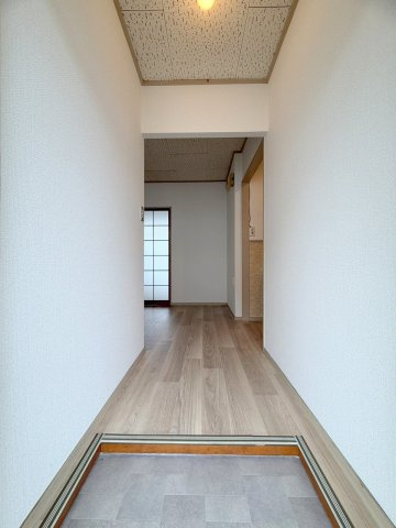 岡本コーポの玄関