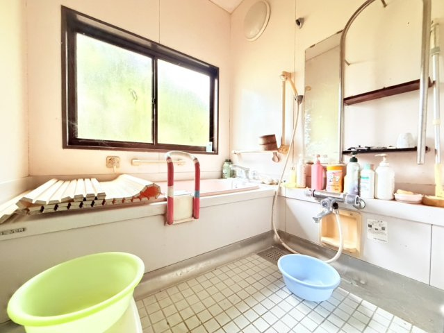 小美玉市与沢中古物件【畑付き】の浴室