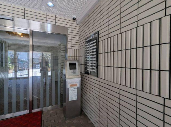 【日当たりの良いお部屋】高知市　ダイアパレス桜馬場のエントランス|清潔なエントランスです