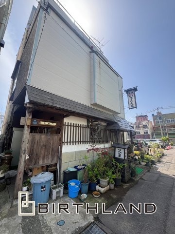 想定年間賃料　374.4万　想定利回り　37.4％　鉄骨・鉄筋コンクリート造