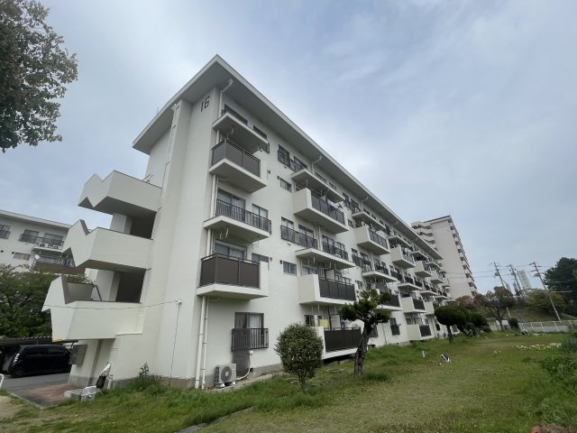 松が丘住宅16号棟