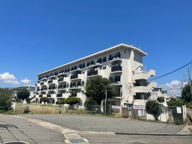 松が丘住宅16号棟