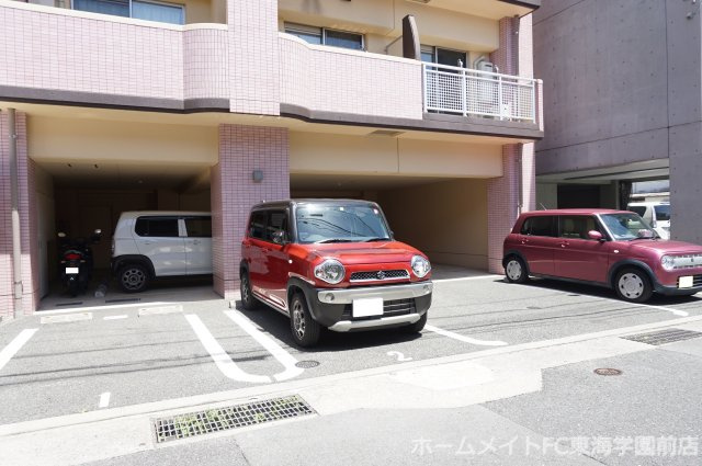 熊本市中央区新屋敷１丁目の賃貸マンションの駐車場